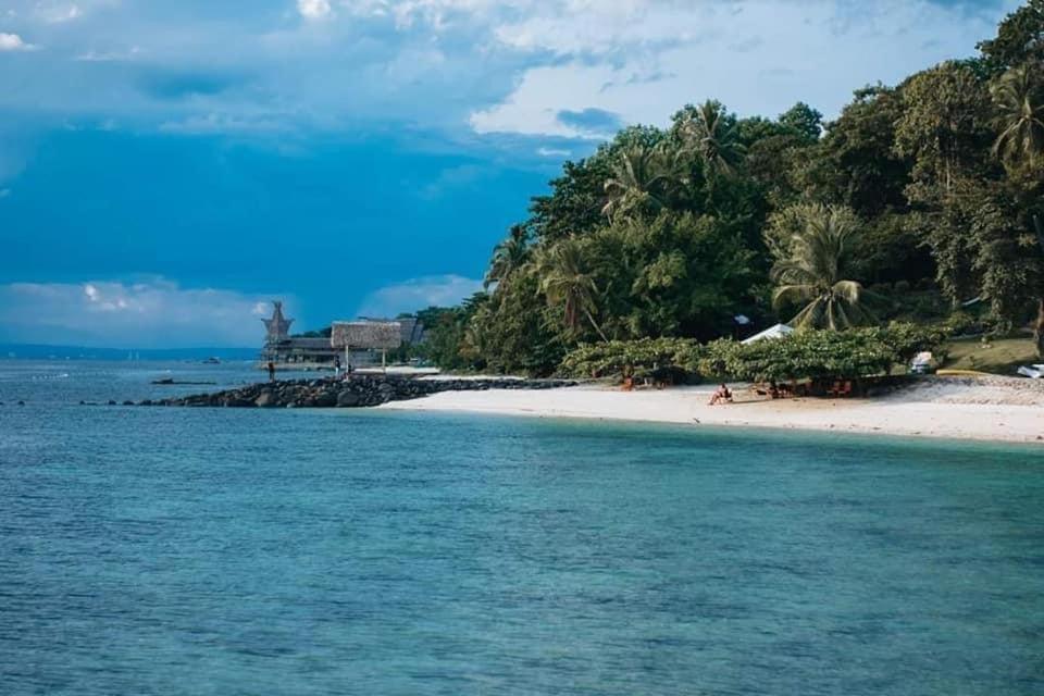 Kembali Condo Resort With Sea View Davao Экстерьер фото